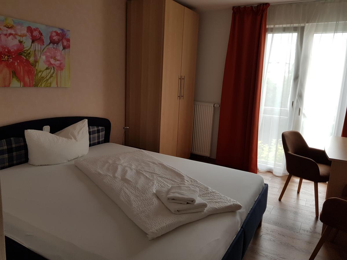 Hotel Ackermann Riedstadt Екстер'єр фото